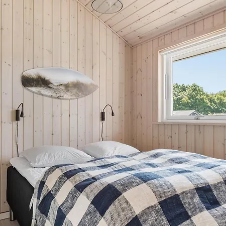 Vakantiehuis Amazing In With Sauna *